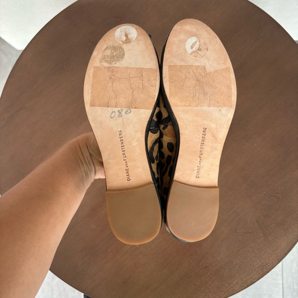 DIANE VON FURSTENBERG FLATS, Size 6 - Picture 13 of 13